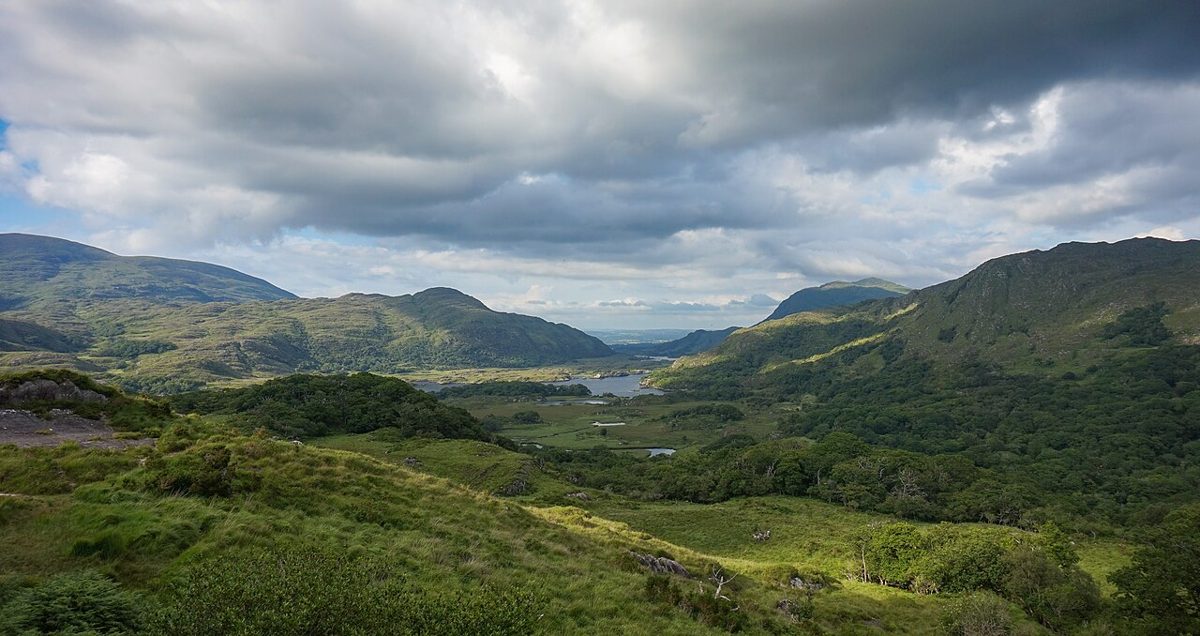Lakes and wooded hills seen from Ladies View