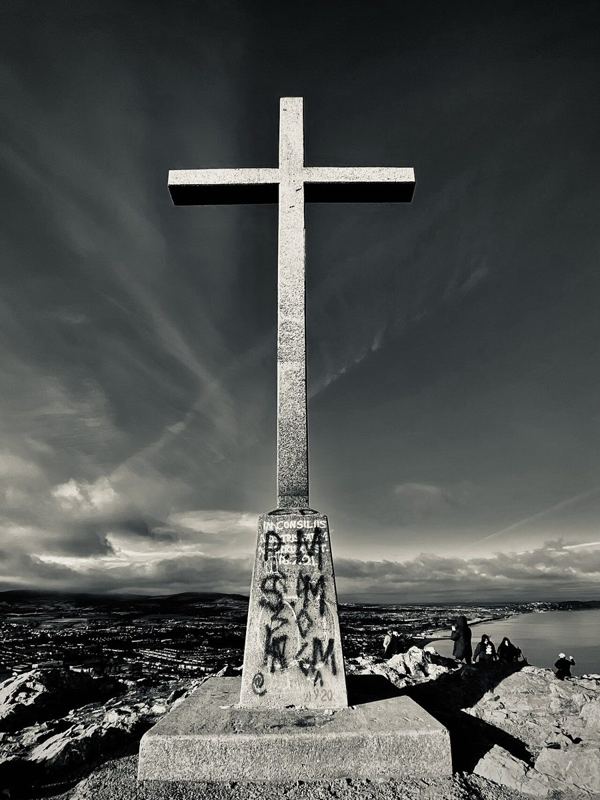 The summit cross on Bray Head in black and white