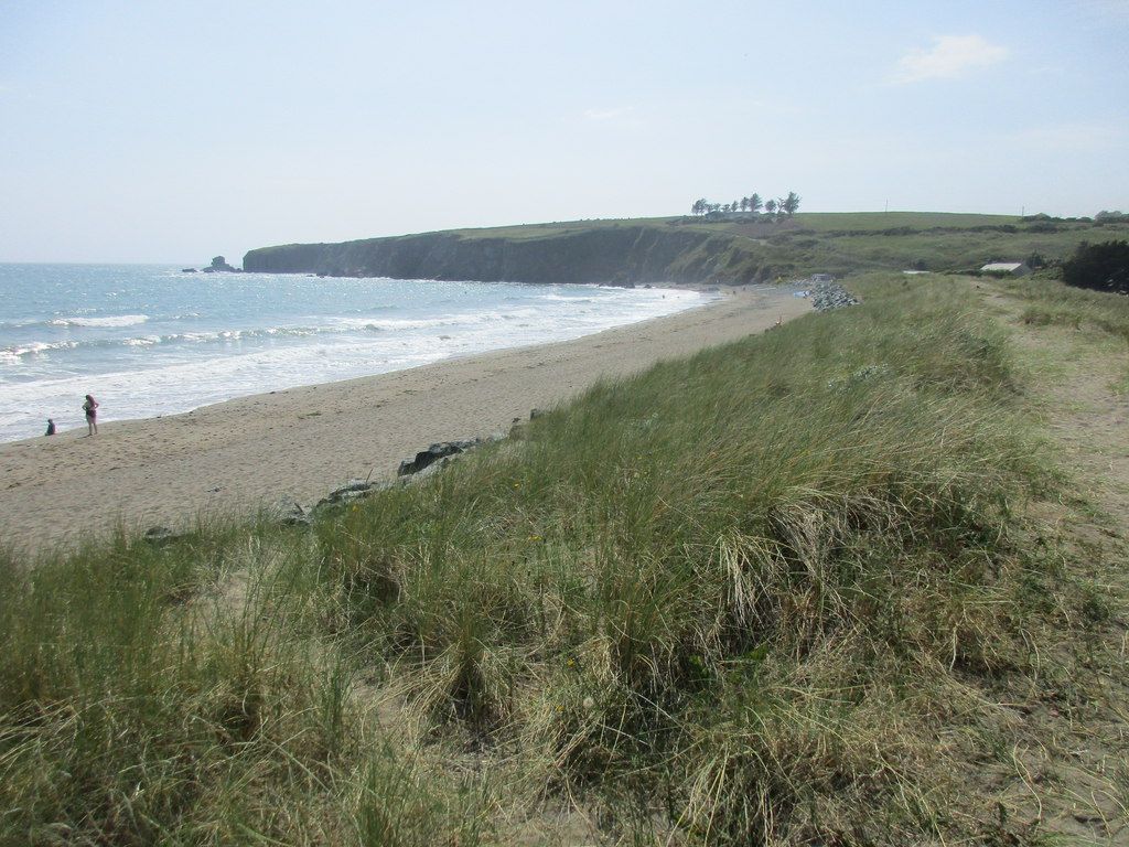 Beach and grassy dunes at Bunmahon