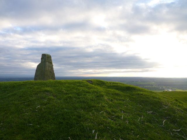 The summit monument and open countryside at Croghan Hill