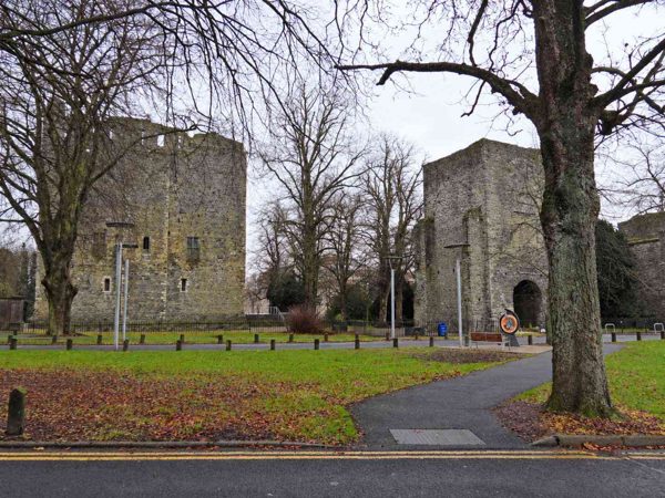 AI illustration of Maynooth Castle ruins from the adjoining lawn