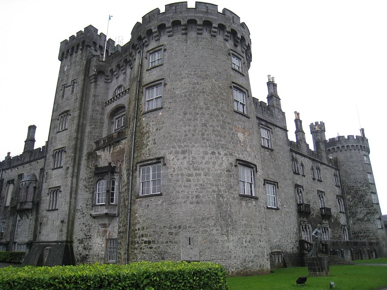 Kilkenny Castle seen from its grounds