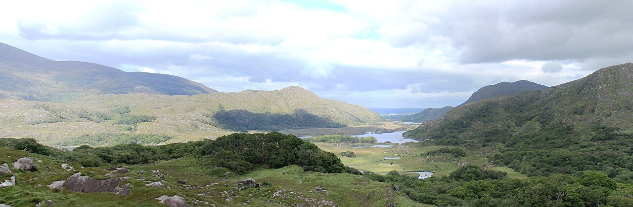 The lake landscape from Ladies View
