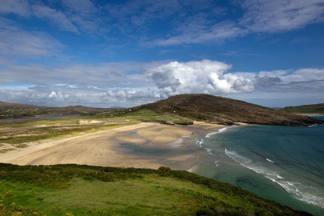 The sand and coastal setting at Barleycove