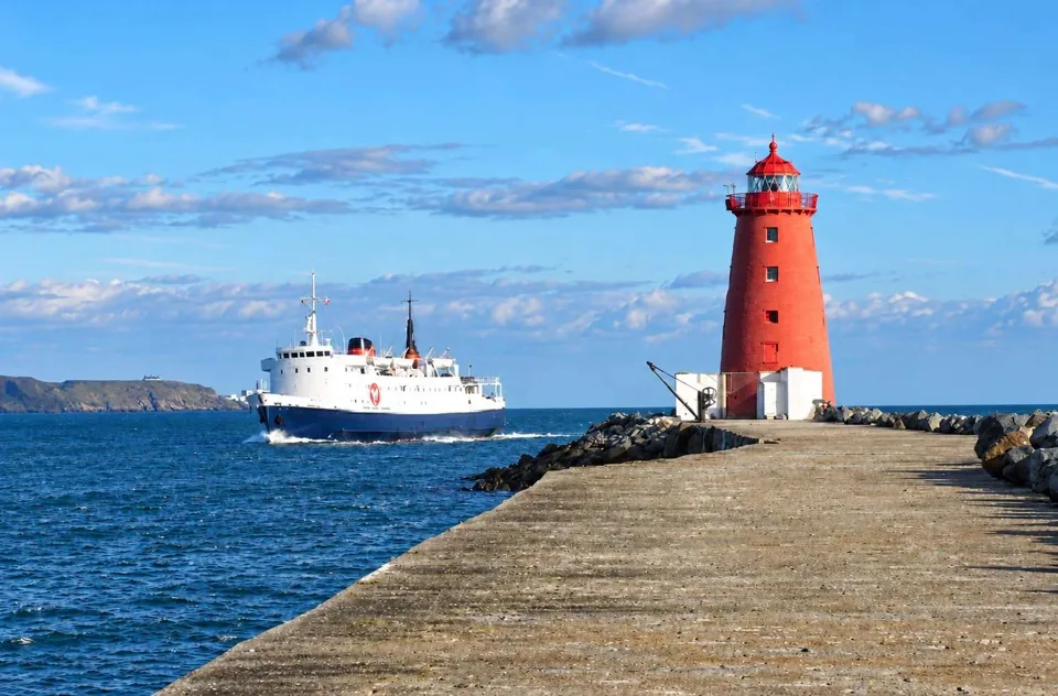 AI illustration of Great South Wall & Poolbeg Lighthouse based on a credited source photograph