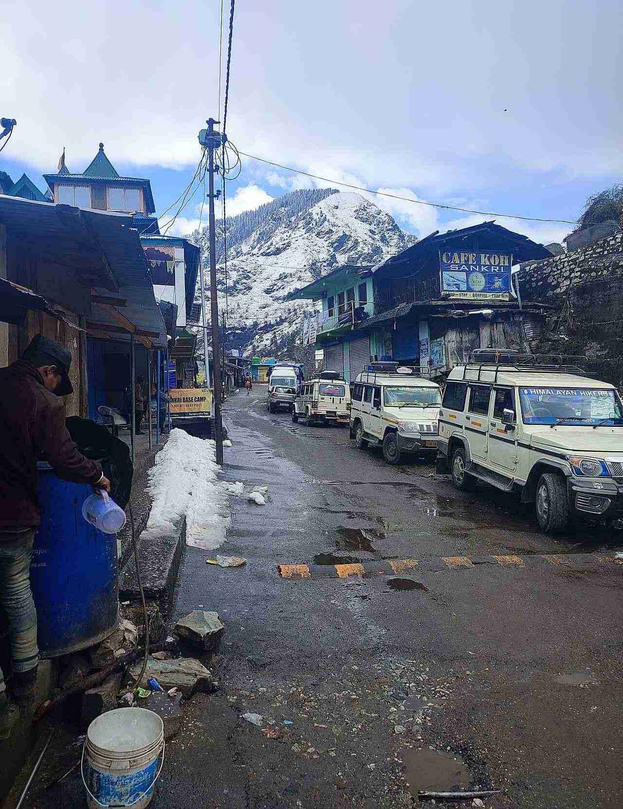 Sankri village, a starting area for the Kedarkantha trek